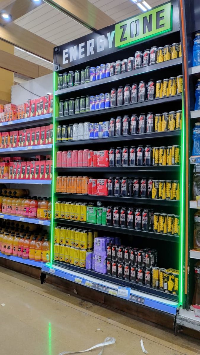 Góndola de energizantes con cabecera y LED verde